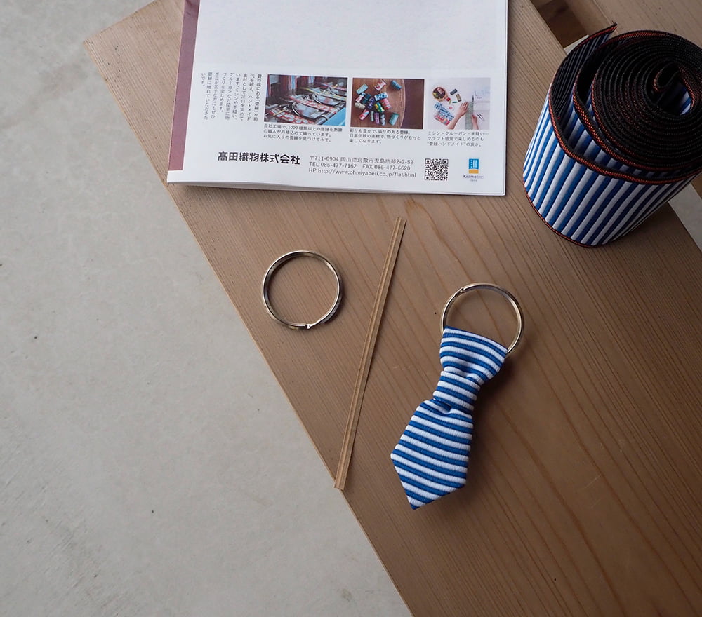 ミニミニネクタイキーホルダーキット/ボーダー10(青&times;白)